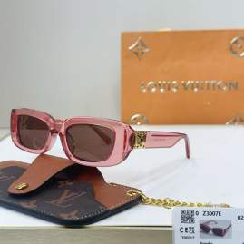 Picture of Louis Vuitton Sunglasses _SKUfw76300613fw